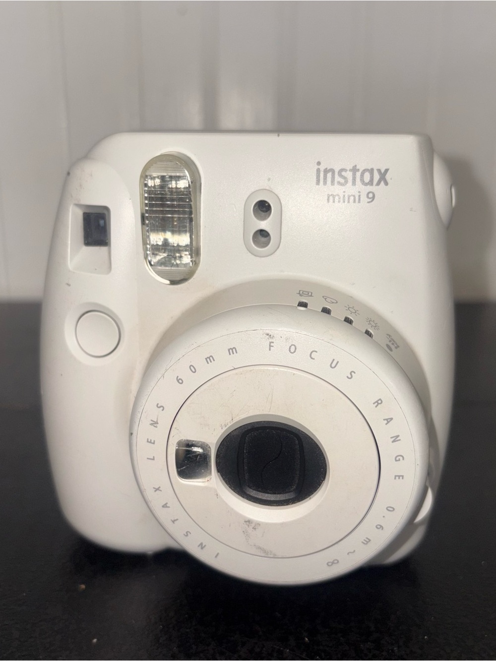 TESTED WORKS Fujifilm Instax
Mini 9 Instant Film Camera - Smokey White